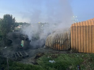 Shallowford fire spreads smoke column through East Brainerd